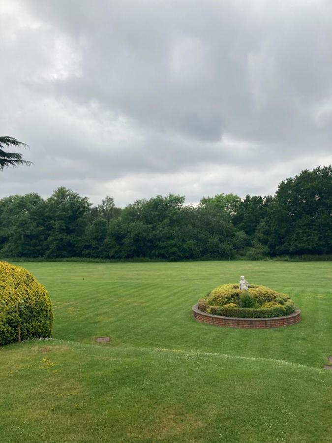 The Manor At Bickley Hotel Bromley Exterior foto