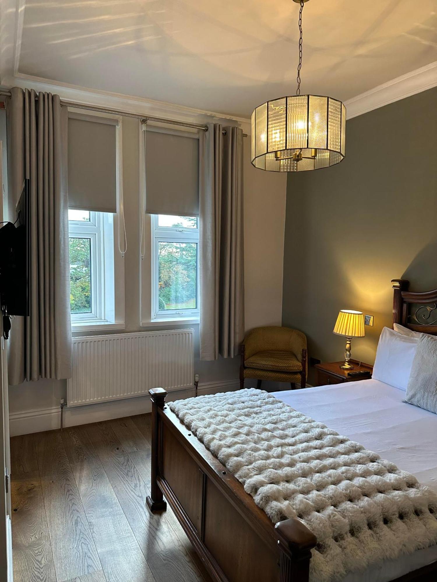 The Manor At Bickley Hotel Bromley Exterior foto